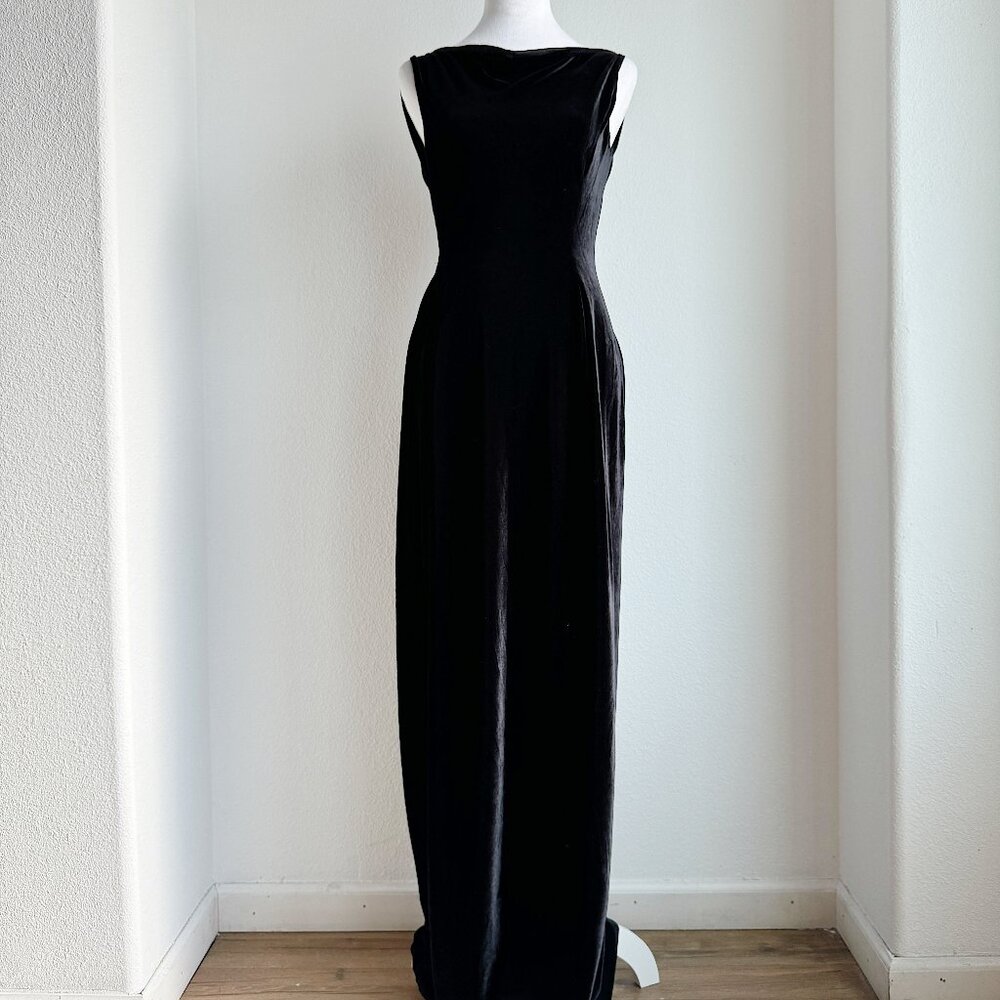 VINTAGE HANDMADE FLOOR LENGTH BLACK‎ VELVET DRESS